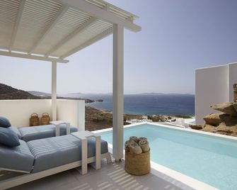 إيبيك بلو ميكونوس - ميكونوس - حوض السباحة