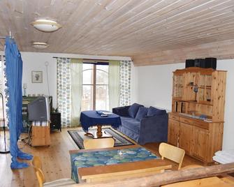 1 bedroom gorgeous apartment in Sunne - Sunne - Living room