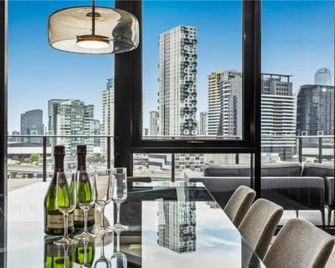 Melbourne City Apartments - Teri - Melbourne - Restaurant