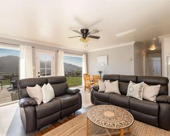 Entire Ocean View Home beaches hiking restaurants family activities - Pacífica - Sala de estar