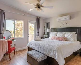 Panoramic Views with Relaxing Resort Feel - סן דייגו - חדר שינה