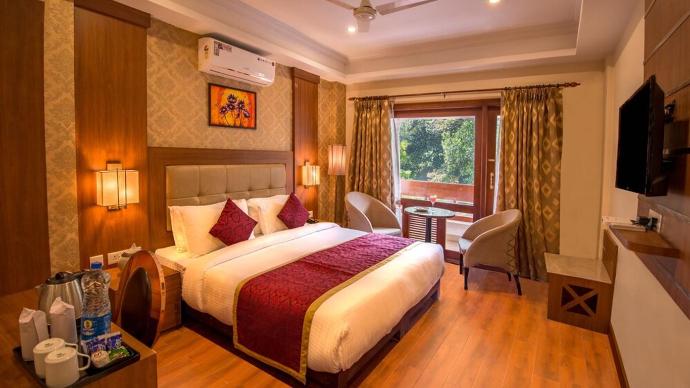 فيلات كراون فالي ثيكادي