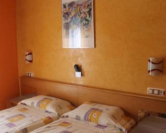 Hostal Burbia - Villafranca del Bierzo - Bedroom