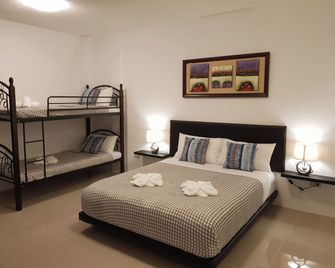 D' Gecko Hotel - Moalboal