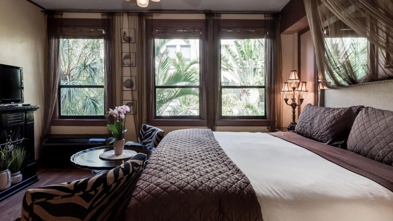 Designer Decorated Palm Beach Hotel New