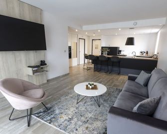 Les Terrasses du Port - Saint-Pierre - Living room