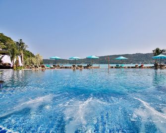 Phi Phi Coco Beach Resort - Îles Phi Phi - Piscine