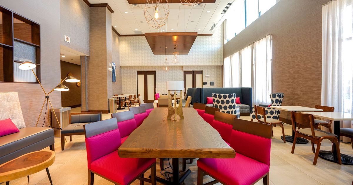 Hampton Inn and Suites Aurora South Denver from 95. Aurora Hotel Deals & Reviews KAYAK