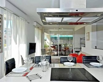 Le Phocéen Appartement Terrasse Plein centre - Marsella - Comedor