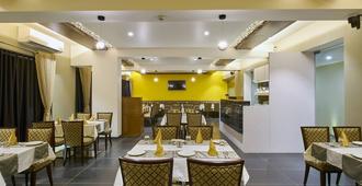 Hotel 3 Leaves - Kolhapur - Restaurante