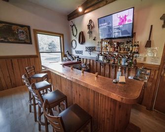 Boulder Lake Lodge - Pinedale - Bar