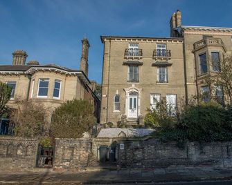 Toothbrush Apartments - Central Ipswich - Fonnereau Road - Ipswich - Building