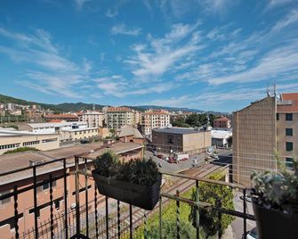 Casa Alba La Casa Delle Coccole - Savona - Balcón