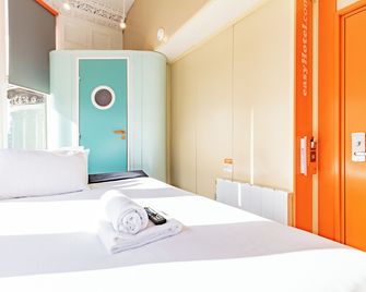 easyHotel Edinburgh - Edinburgh - Bedroom