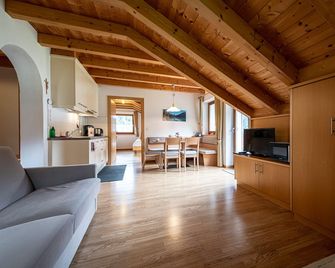 House Landheim Apart. Mountain view with separate bedroom and waterfall view! - Anterselva di Mezzo - Sufragerie
