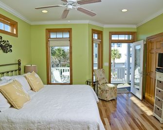 Desoto Beach Vacations Properties - Tybee Island - Habitación