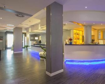 Holiday Inn Express Rome - East - רומא - לובי