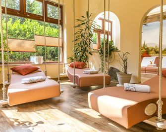 Hotel und Restaurant Köhlerhütte - Fürstenbrunn - Grünhain-Beierfeld - Wohnzimmer