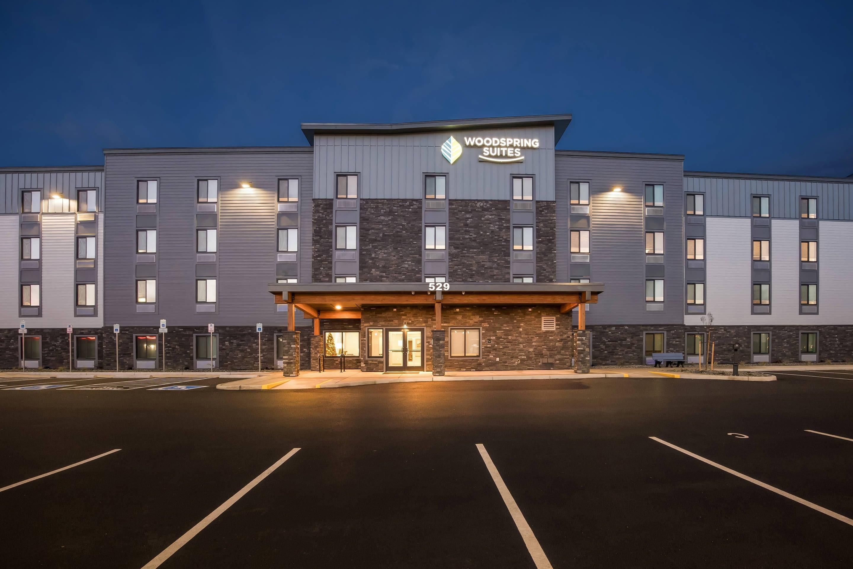 WoodSpring Suites Medford near I-5 - 梅德福（俄勒岡州） - 建築