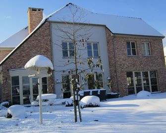 B&B Aline Florentine - adults only - Luxury B&B - Chambres d'Hôtes - Zimmer Frei - Everberg - Edificio