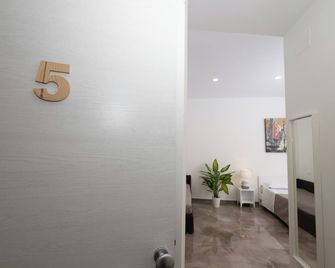 Suebi rooms and apartament - Termoli - Korytarz