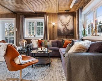 Awesome Home In Svingvoll With Sauna - Svingvoll - Sala de estar