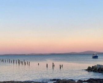 Bridport Bay Inn - Bridport - Beach