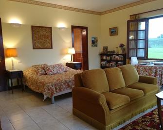 Your Holidays In A Mansion House- Samazan . - Bouglon - Habitación