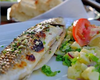 فيّا ميروسا - Saplunara - طعام