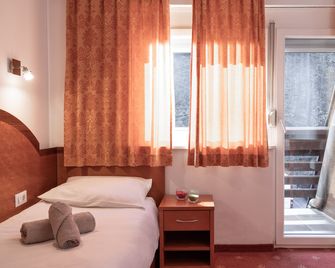Hotel Medno - Liubliana - Quarto