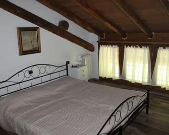 Agriturismo Helianthus - Oleggio - Bedroom