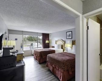 Days Inn by Wyndham Orlando Downtown - Orlando - Bedroom