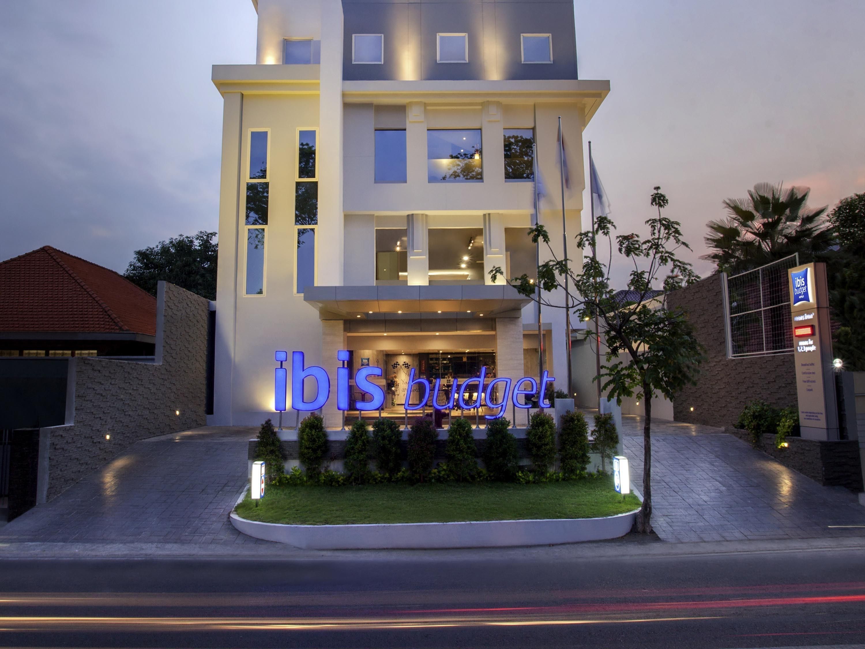 ibis budget Surabaya Diponegoro - סוראבאיה - בניין