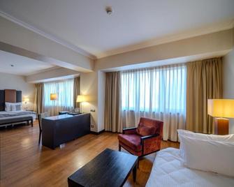 Hotel Rivo Timisoara - Timisoara - Living room