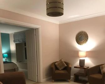 Crofthead Farm House - Mauchline - Living room