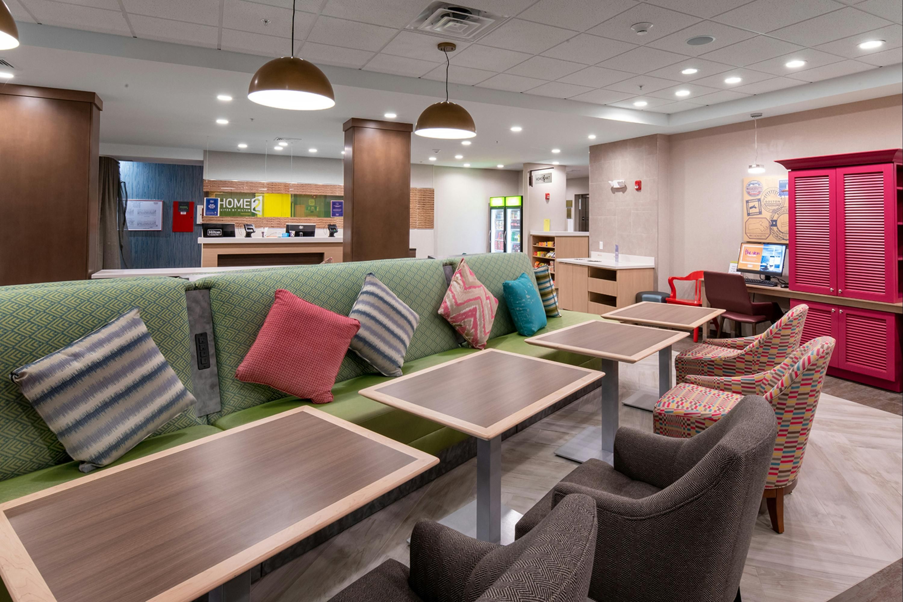 Home2 Suites by Hilton Raynham Taunton - Raynham - Lounge