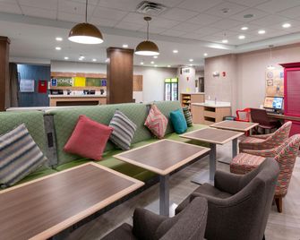 Home2 Suites by Hilton Raynham Taunton - Raynham - Lounge