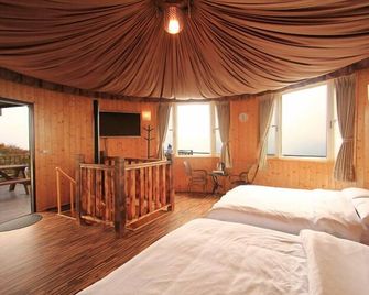 yurt in mountains - Ren-ai Township - Bedroom