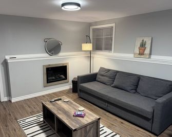 Relaxing Lake Haven | Peaceful - Saint John - Living room