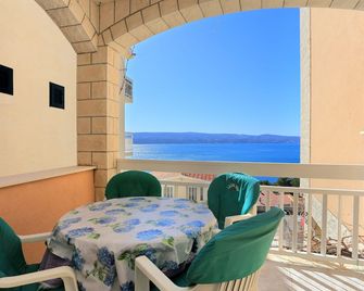 One bedroom apartment with terrace and sea view Stanići, Omiš (A-2818-e) - Omiš - Balkon