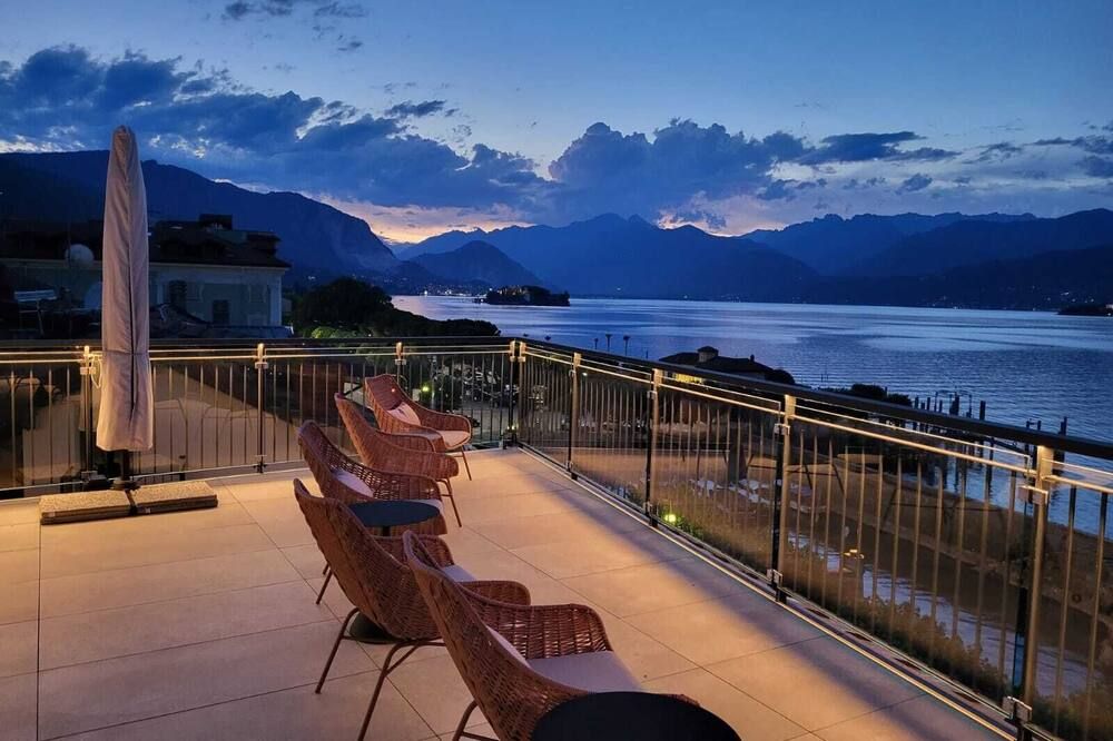 سيمبيون بوتيك هوتل - ستريسا - شرفة