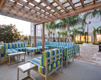 Homewood Suites by Hilton Orlando Theme Parks - אורלנדו - פטיו