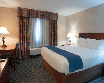Miles City Hotel & Suites - Miles City - Bedroom