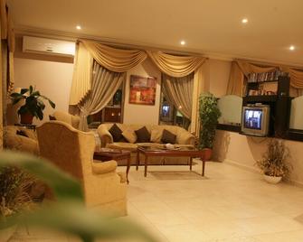 Salome Hotel - Madaba - Salónek