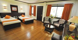 Paradise Garden Hotel And Convention Boracay Powered By Aston - Boracay - Bedroom