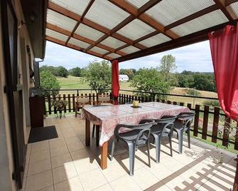 Holidays near Monts d'Auvergne - Bort-les-Orgues - Balcon