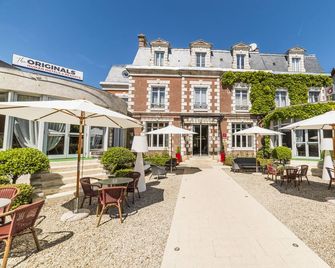 The Originals Boutique, Hôtel Normandie, Auxerre - Auxerre - Terasa