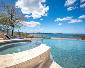 Luxury Living at Villas Catalina #13 - Puerto Viejo - Piscina