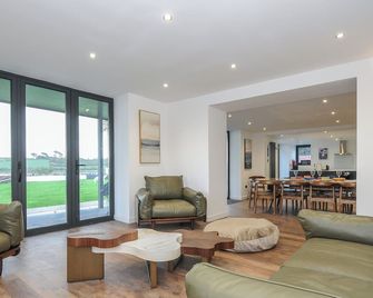 Boathyde - Bideford - Living room