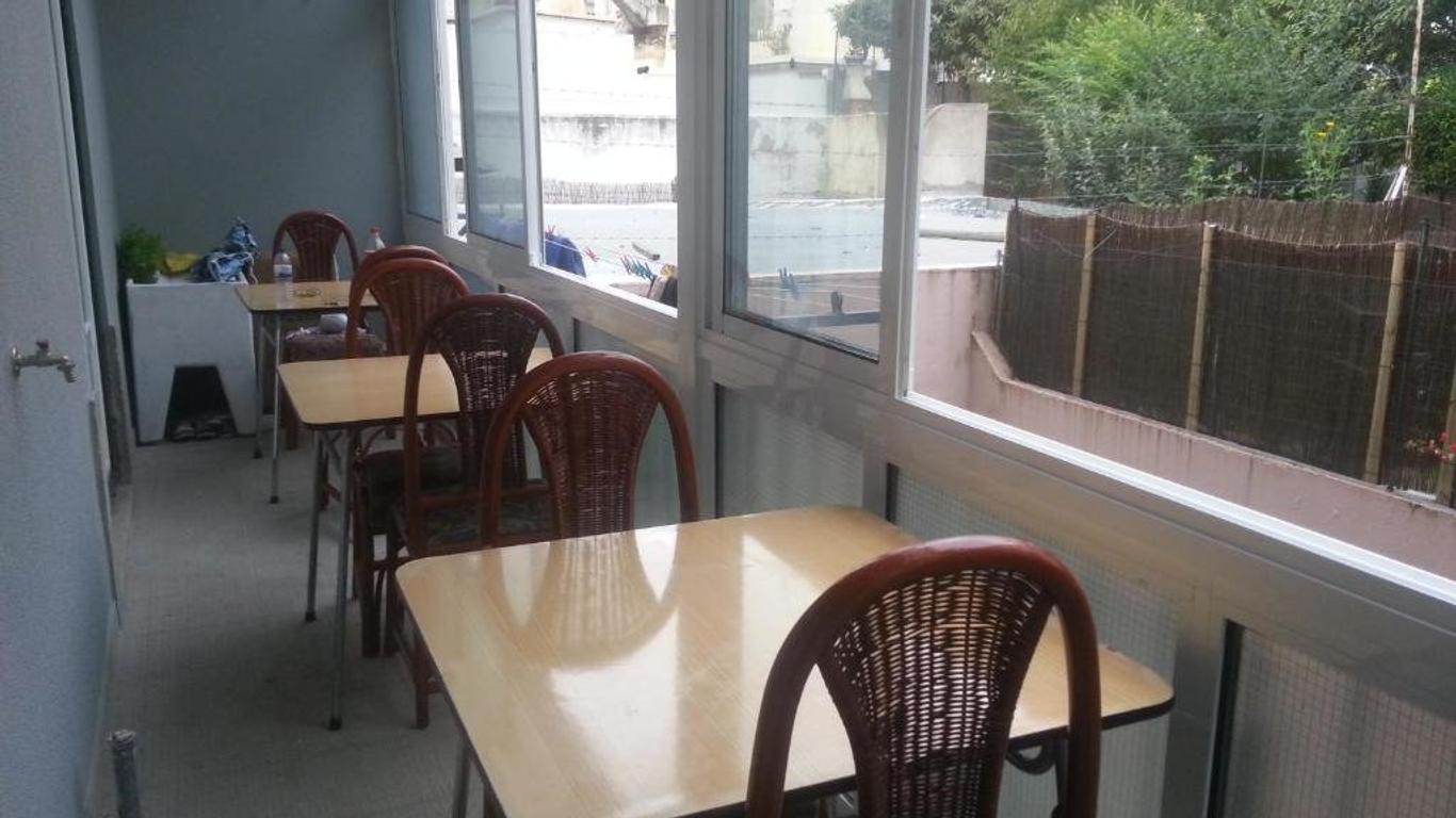 Lisbon Gambori Hostel